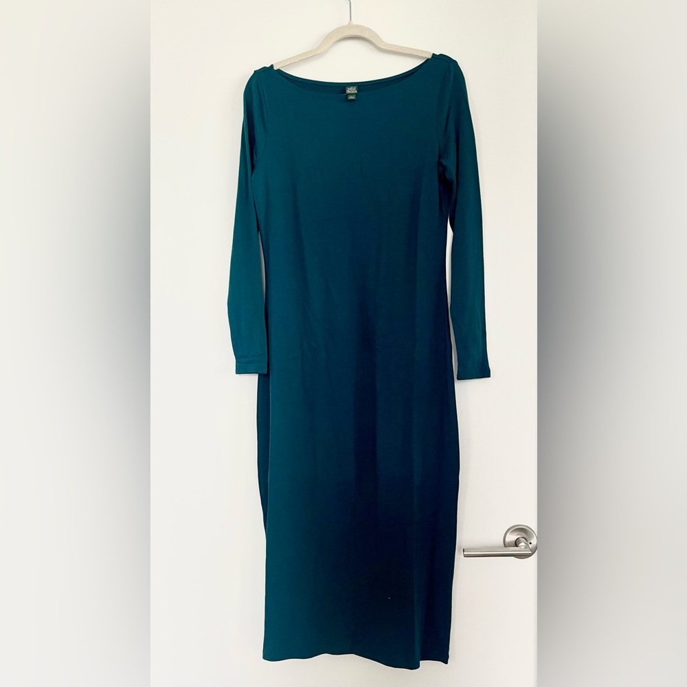 Woman’s long casual dress. Dark blue color. Size L. New